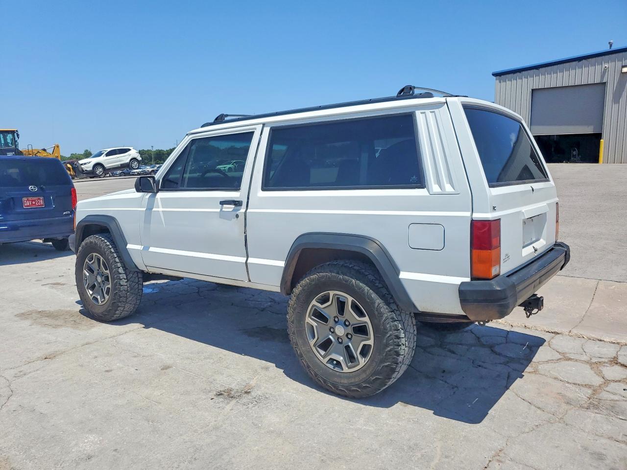 1996 Jeep Cherokee Se - Image 2