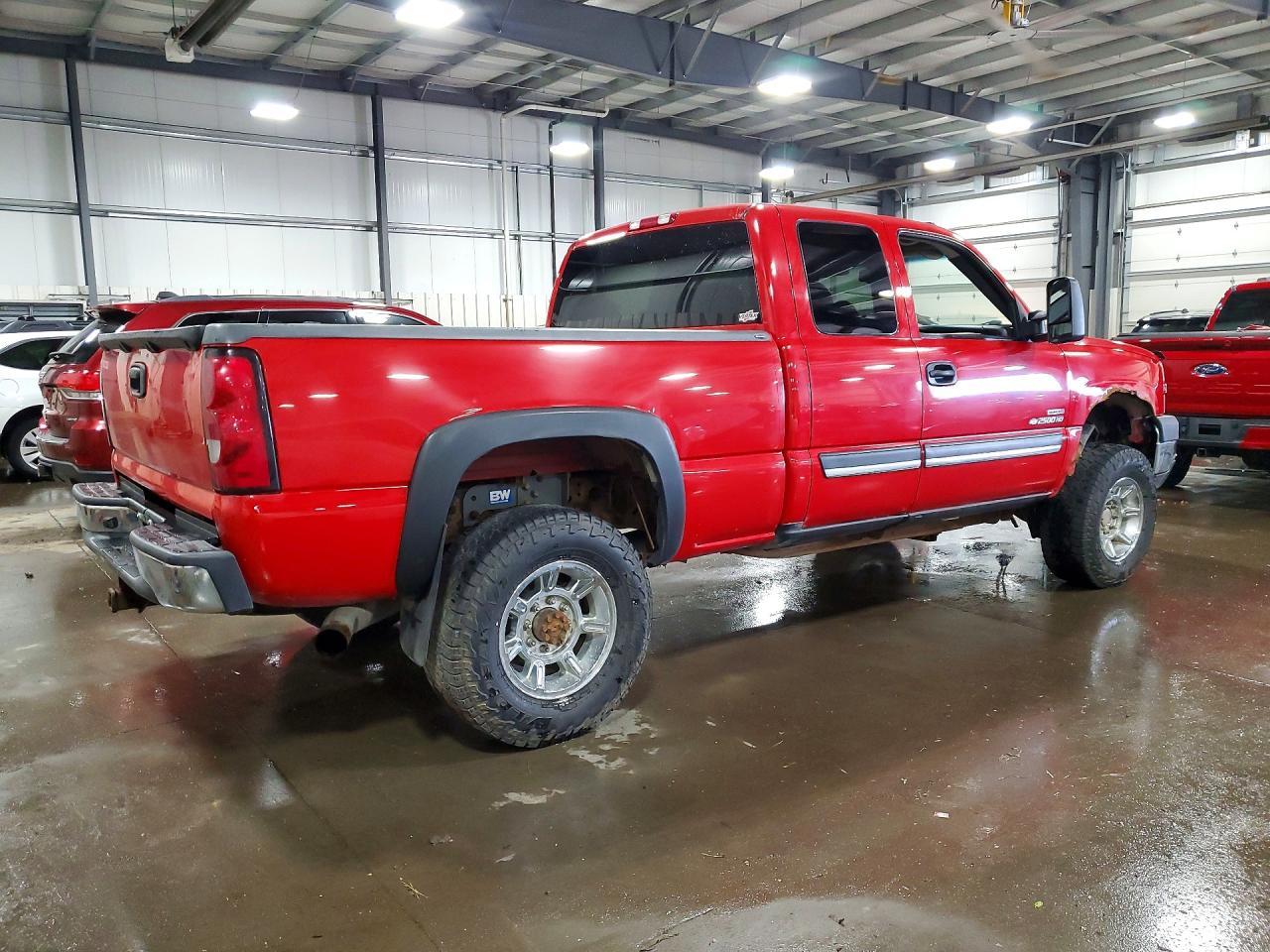 2004 Chevrolet Silverado K2500 Heavy Duty - Фото 3