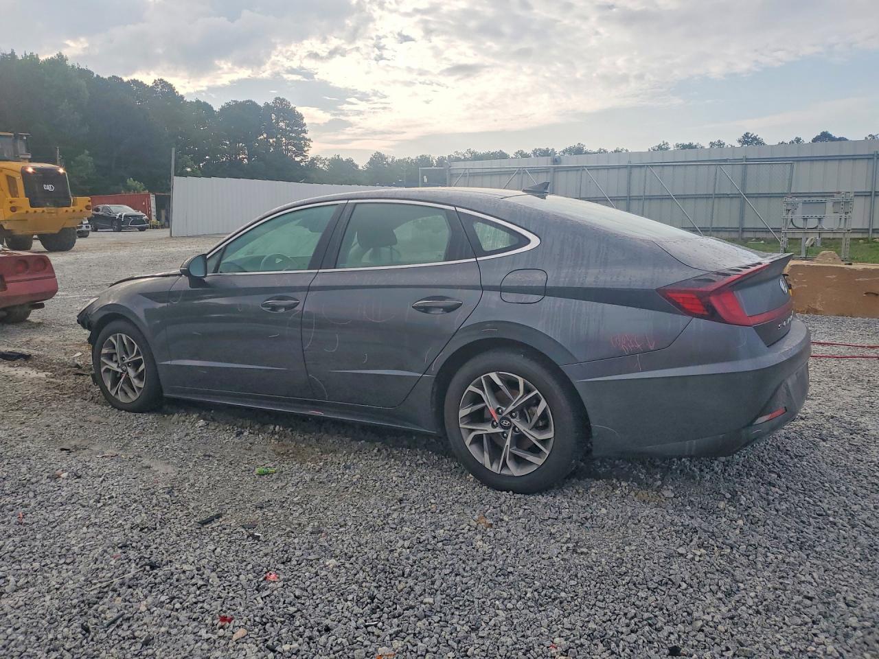 2022 Hyundai Sonata Sel - Image 2