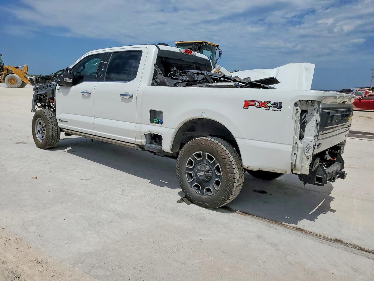 2024 Ford F250 Super Duty - Фото 2