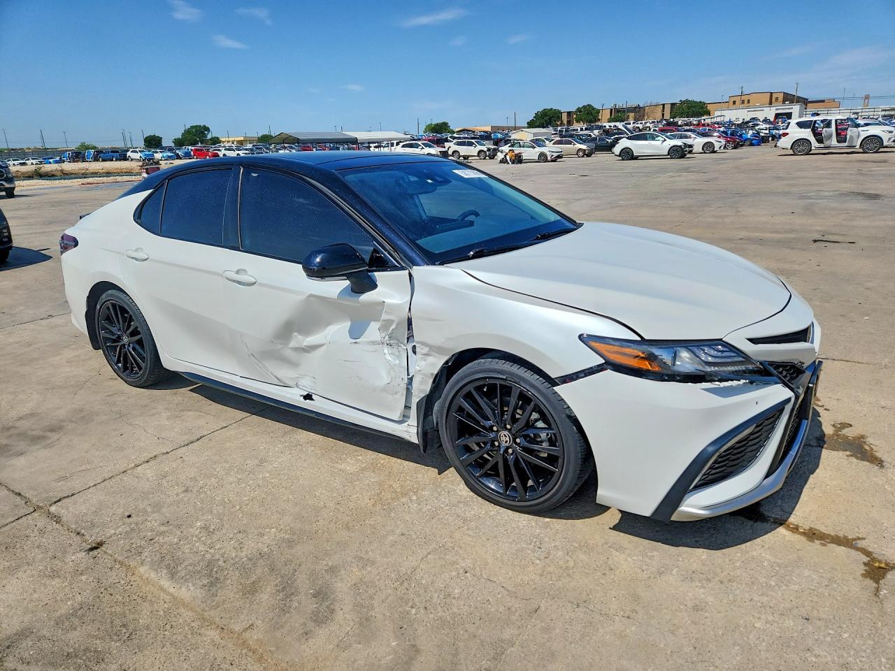 2023 Toyota Camry Xse - Image 4
