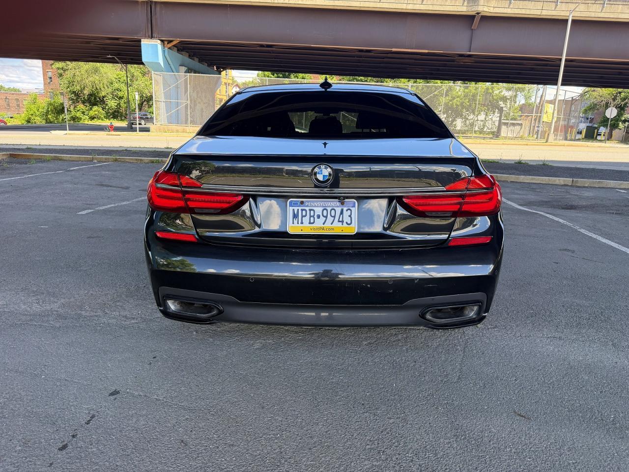 2019 BMW 750I xDrive - Image 5