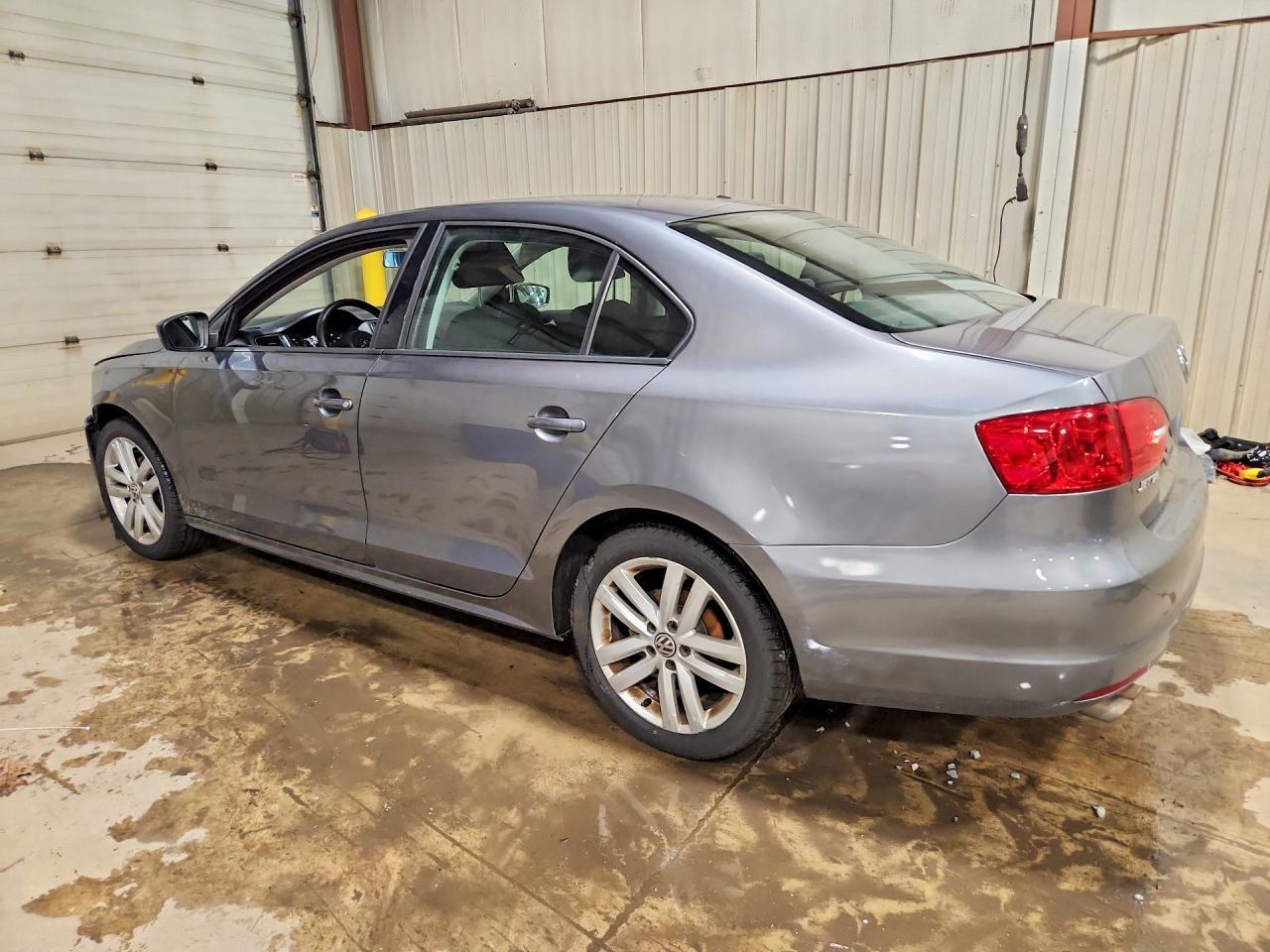 2014 Volkswagen Jetta Base - Фото 2