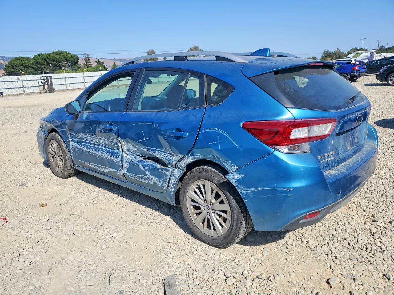 2017 Subaru Impreza Premium Plus - Фото 2