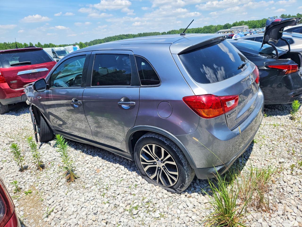 2016 Mitsubishi Outlander Sport Es - Фото 2