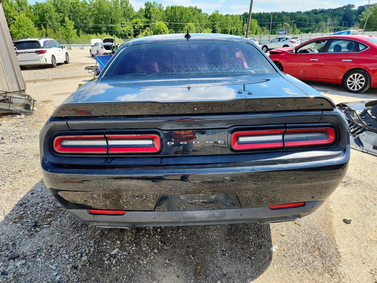 2018 Dodge Challenger R - Image 6