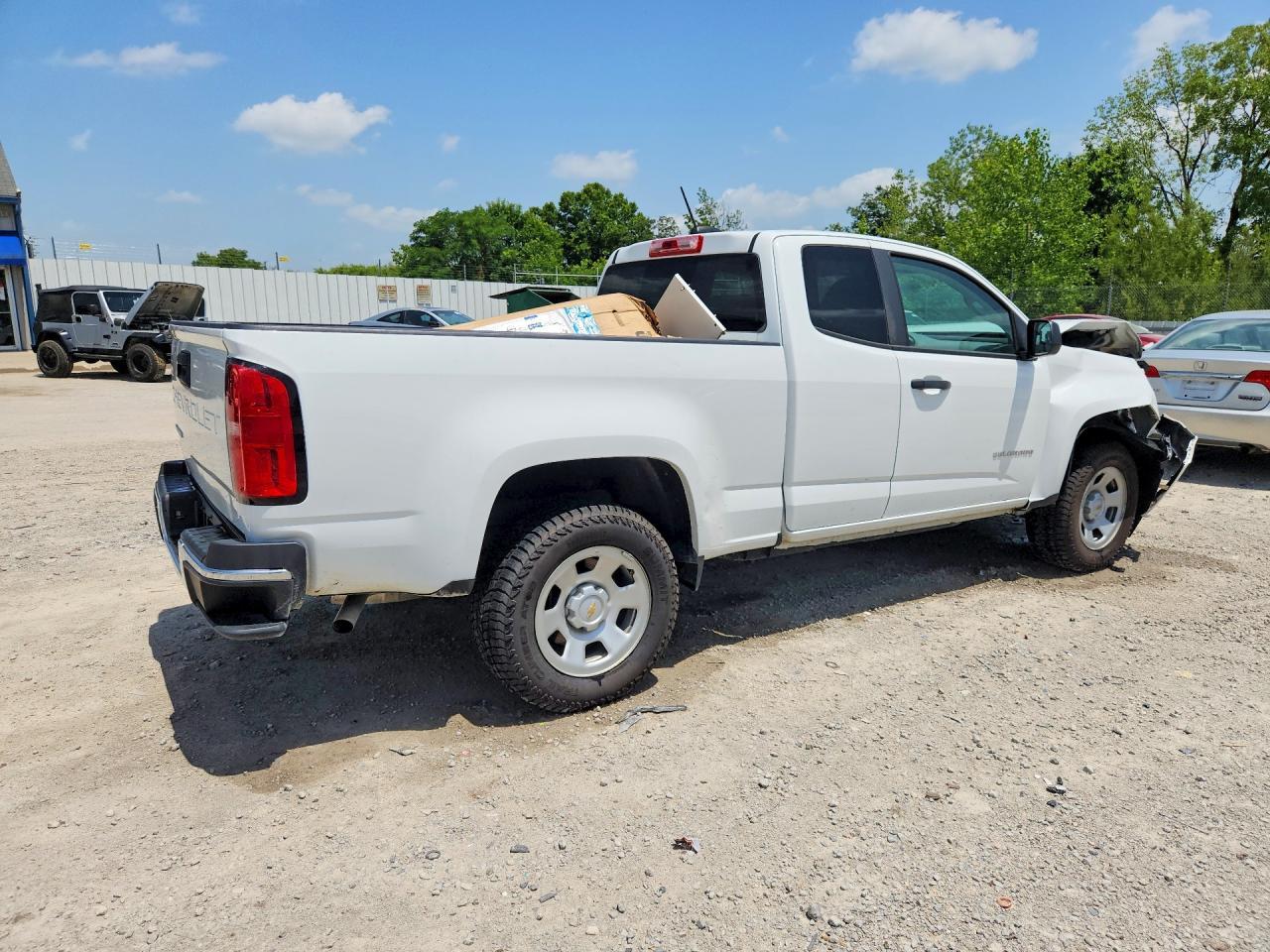 2022 Chevrolet Colorado - Фото 3