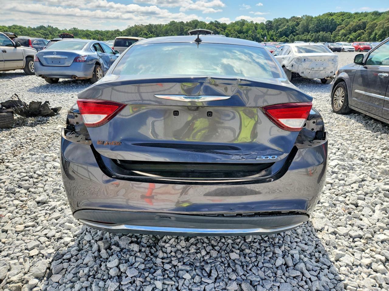2015 Chrysler 200 Limited - Image 6