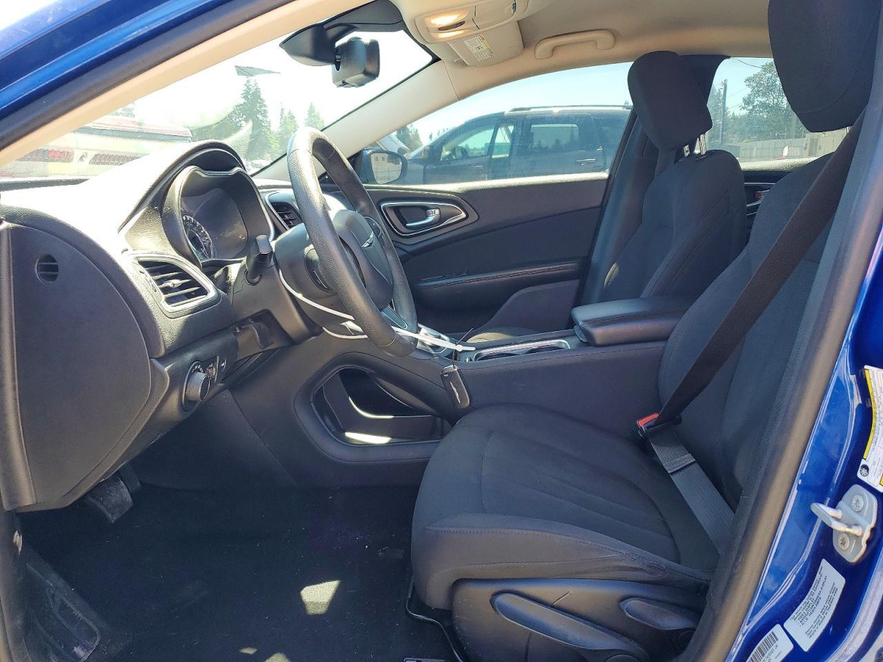 2015 Chrysler 200 Limited - Фото 7