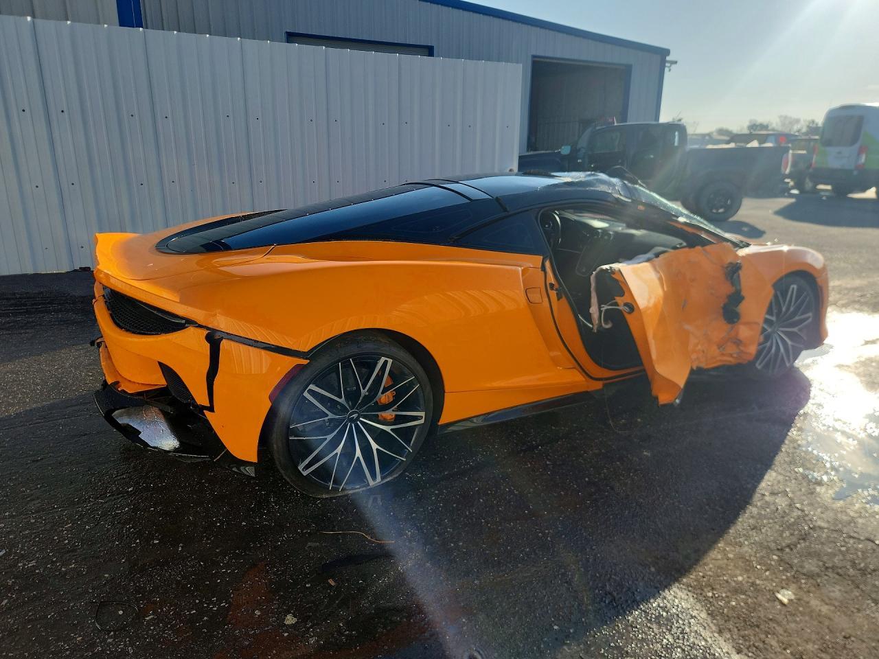 2023 Mclaren Automotive Gt - Image 3