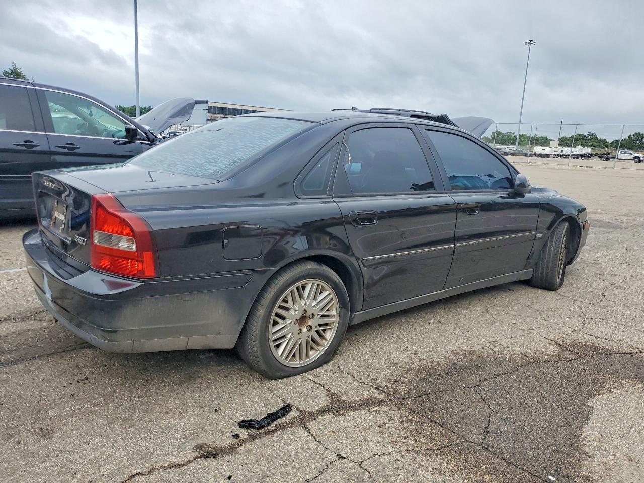 2003 Volvo S80 - Image 3