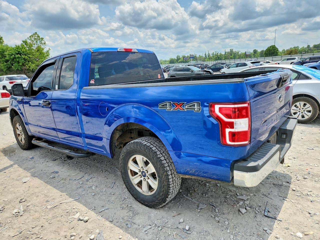 2018 Ford F150 Super Cab - Фото 2