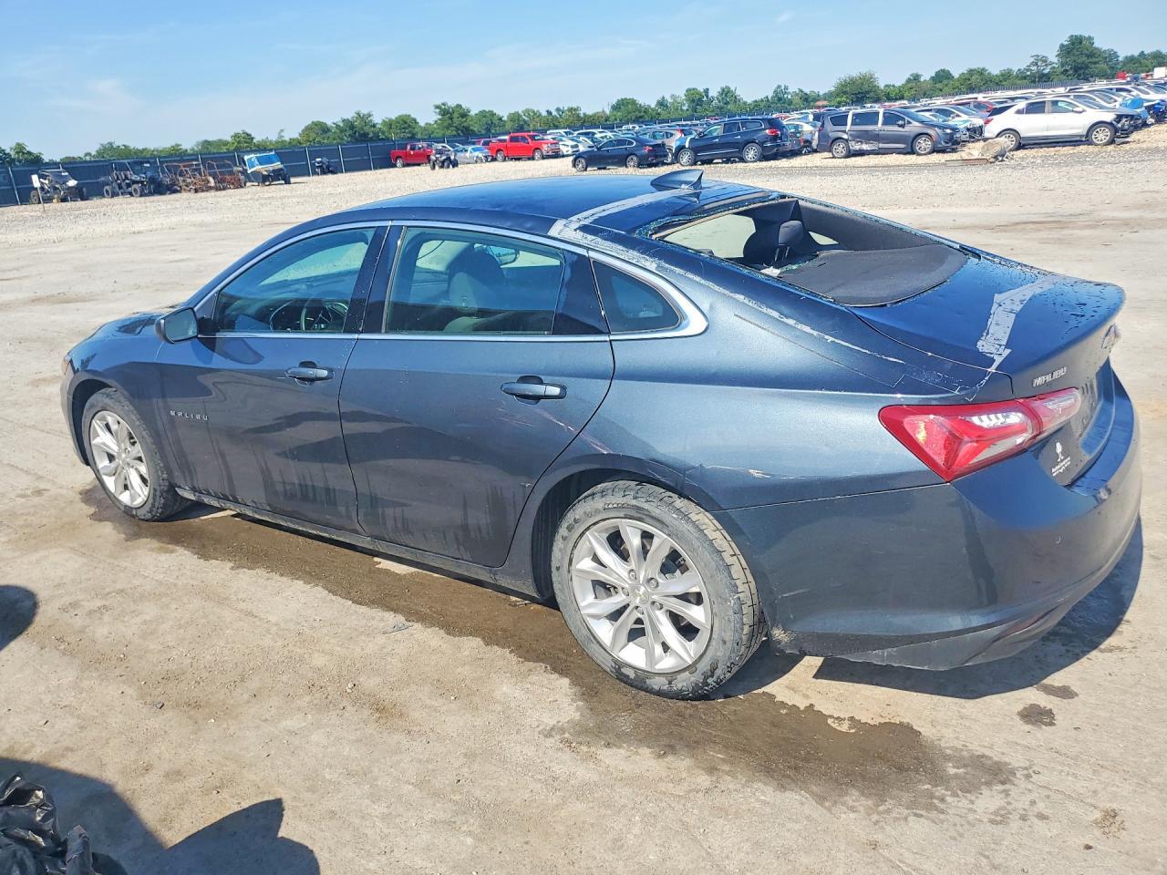 2020 Chevrolet Malibu Lt - Image 2