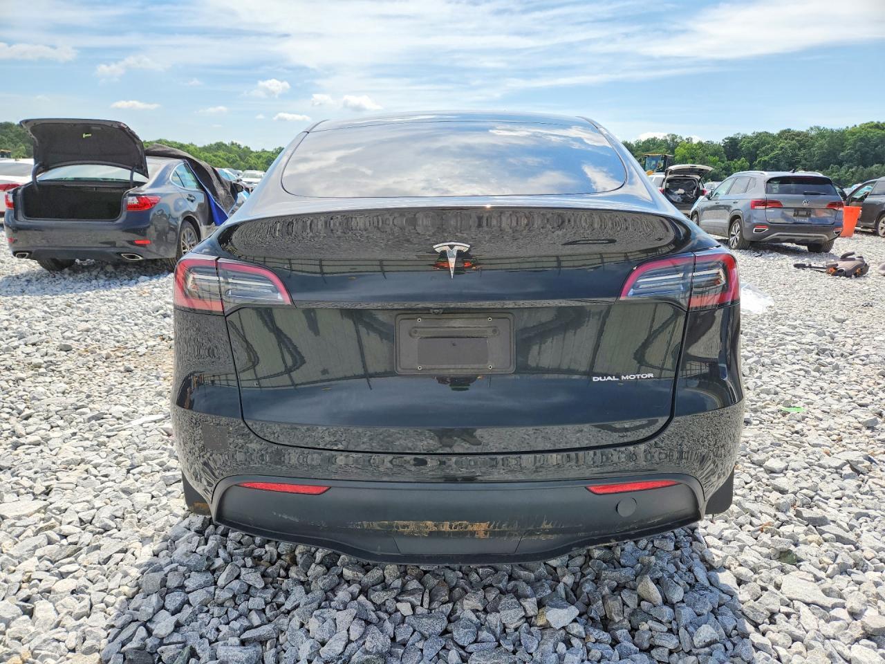 2023 Tesla Model Y - Фото 6