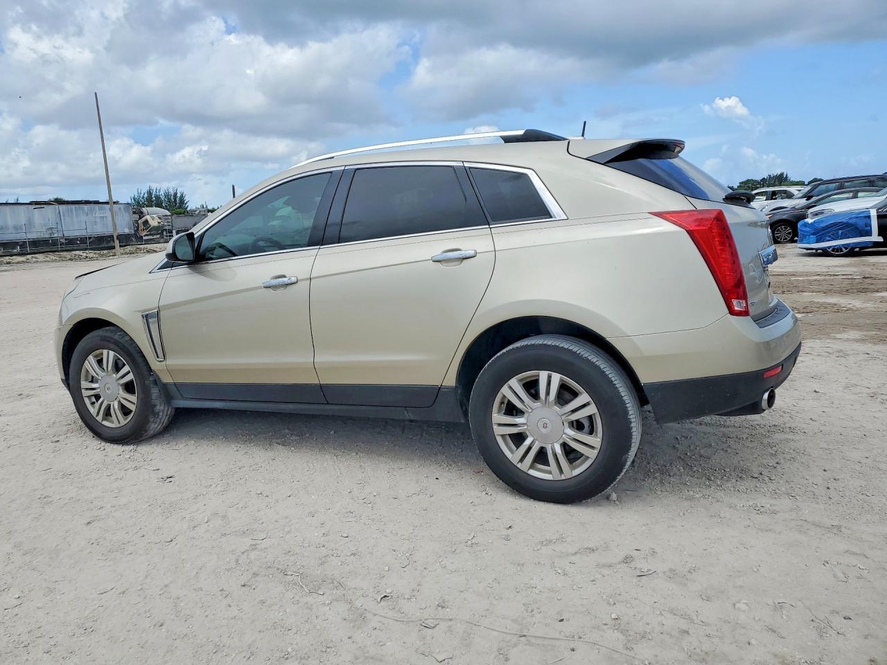 2015 Cadillac Srx Luxury Collection - Image 2