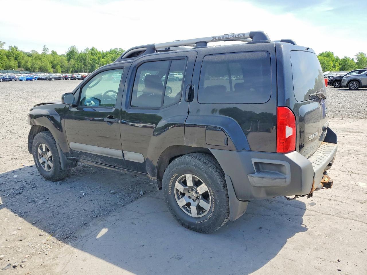 2011 Nissan Xterra X - Image 2
