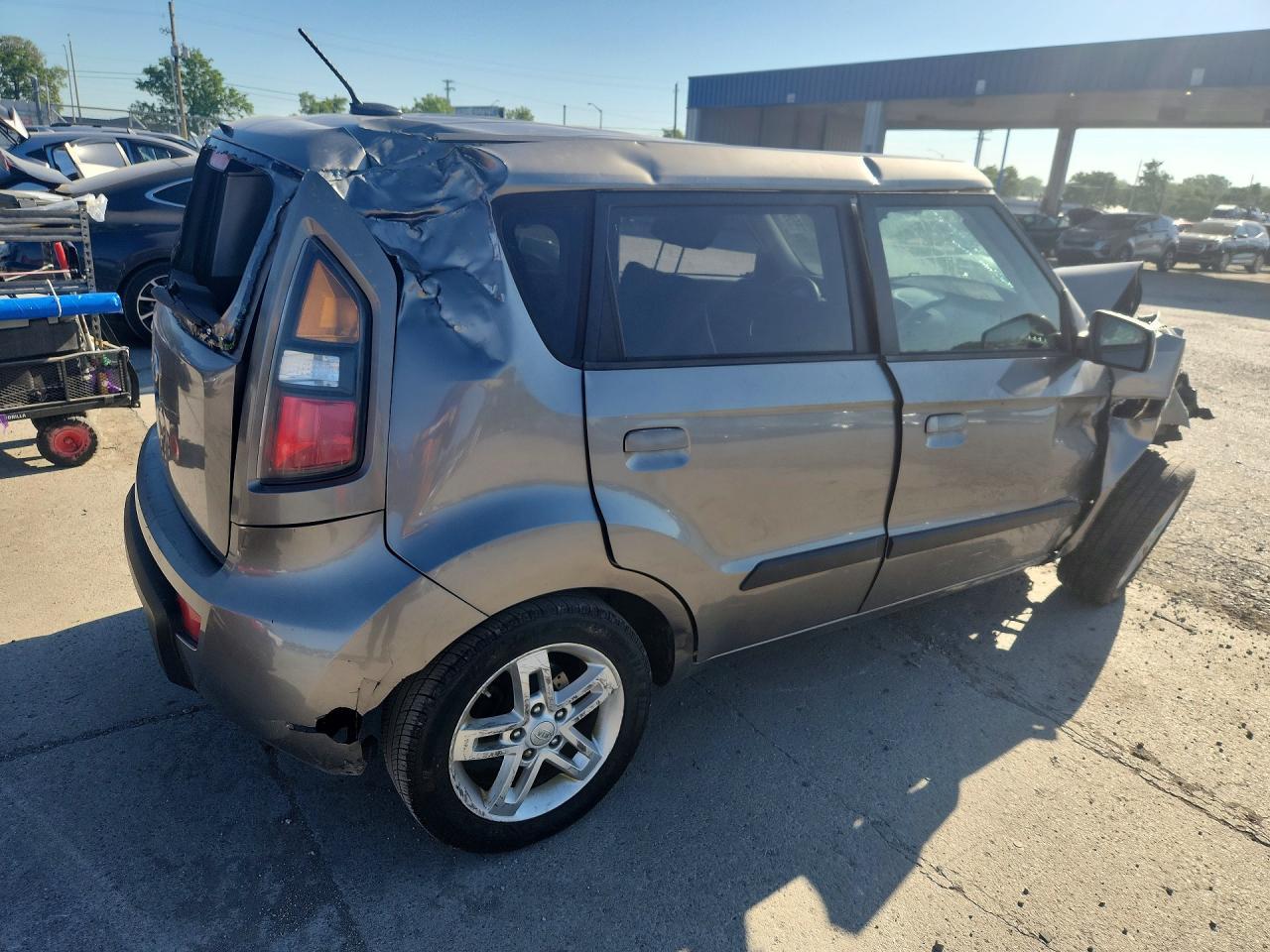 2010 Kia Soul + - Фото 3