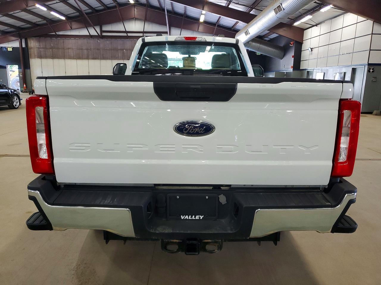 2023 Ford F250 Super Duty - Image 6