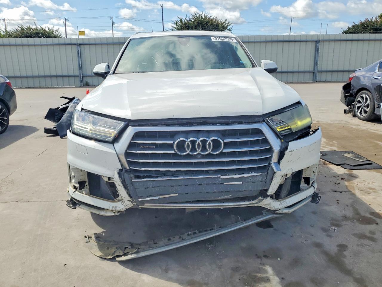 2019 Audi Q7 Premium Plus - Image 5
