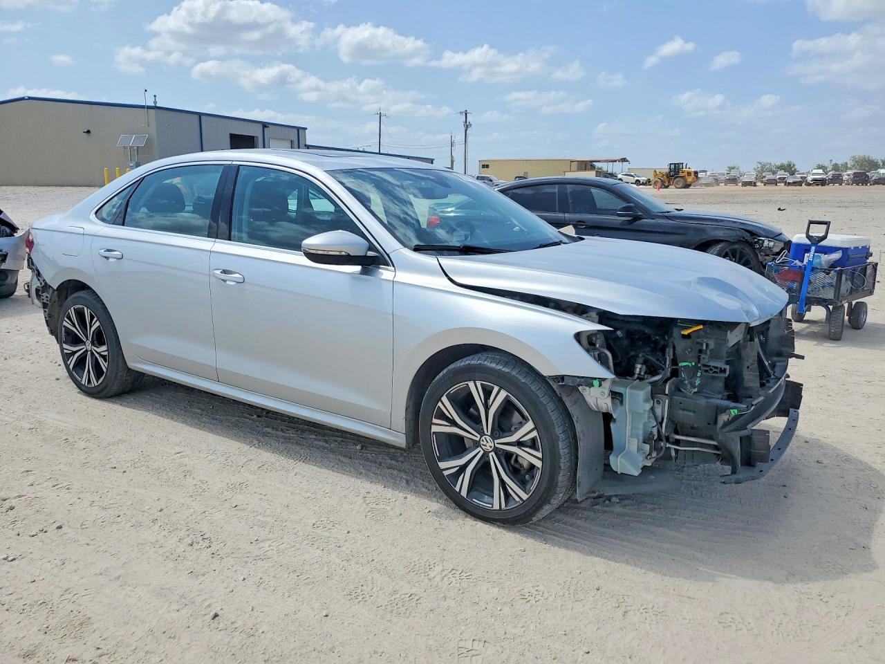 2021 Volkswagen Passat Se - Фото 4