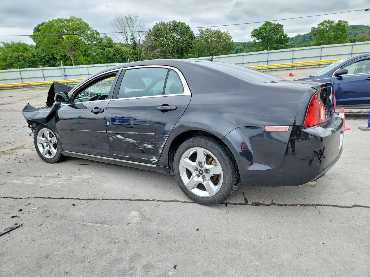 2010 Chevrolet Malibu 1Lt - Фото 2