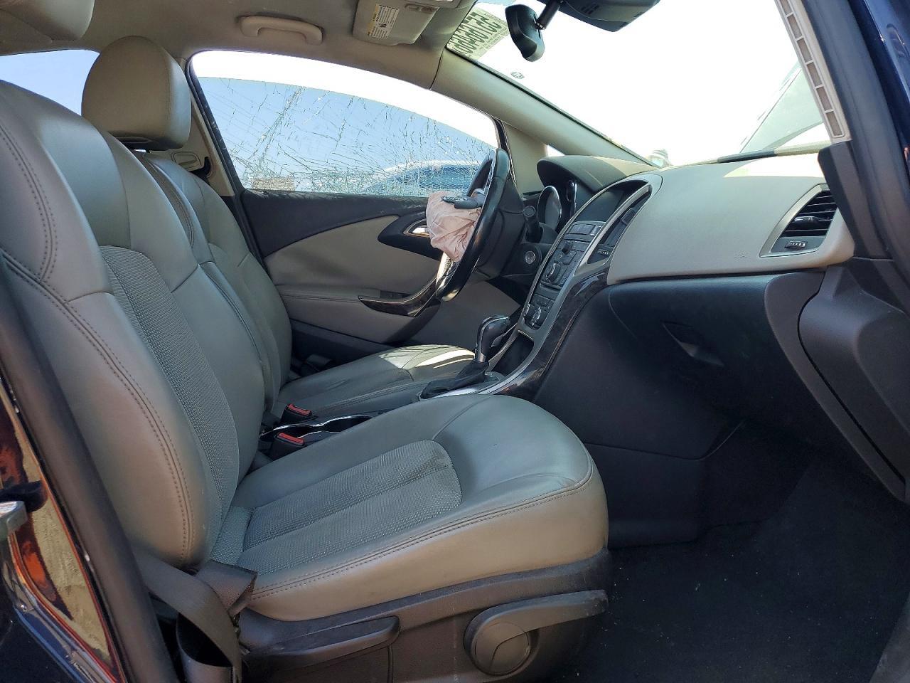 2016 Buick Verano Sport Touring - Image 7