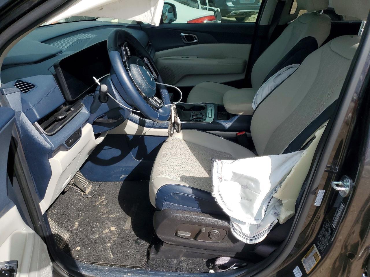 2025 Kia Carnival Ex - Image 7