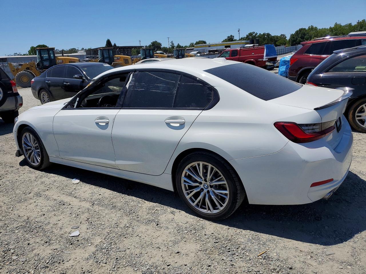 2023 BMW 330I - Image 2