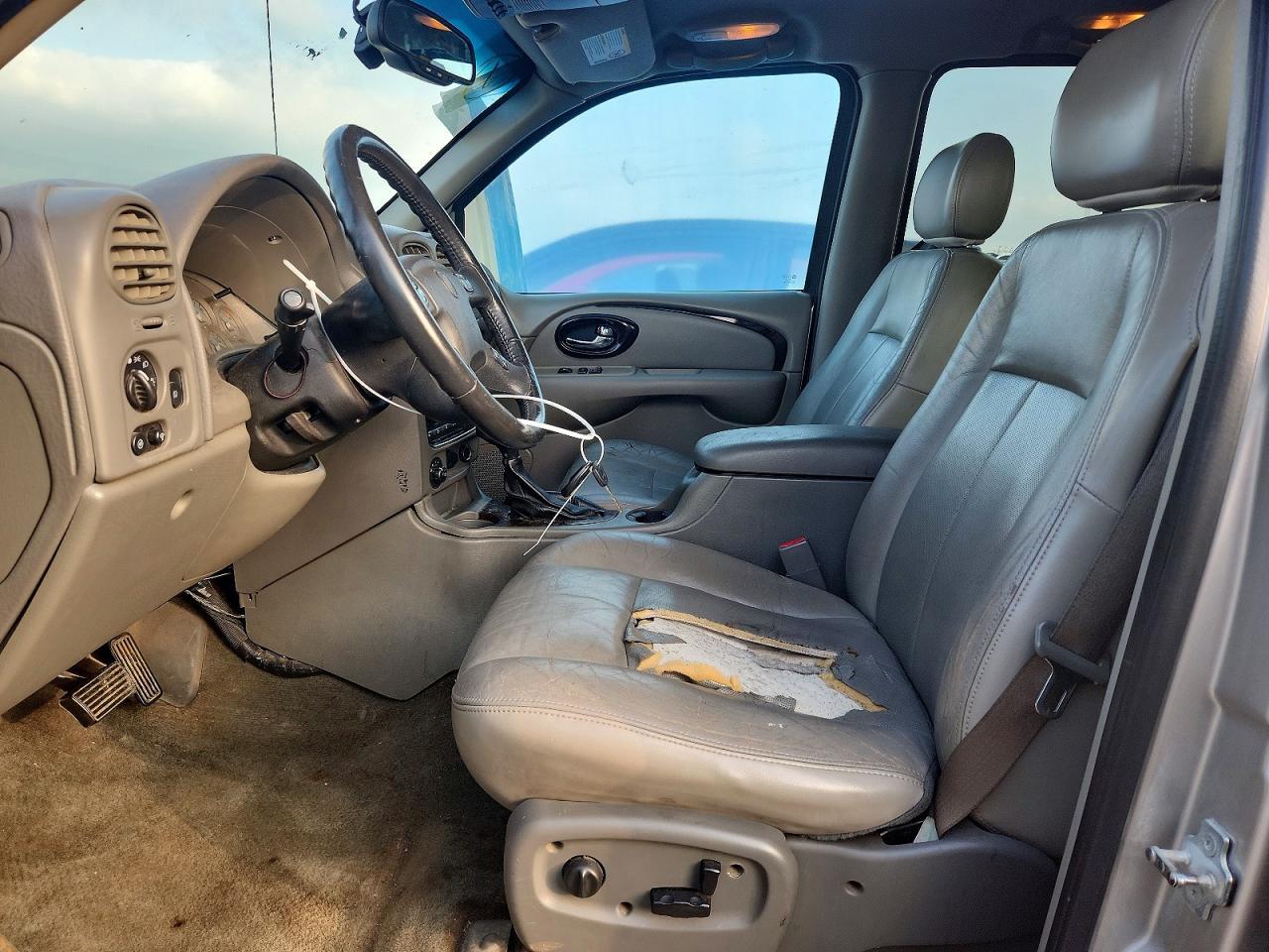 2004 Buick Rainier Cxl - Image 7