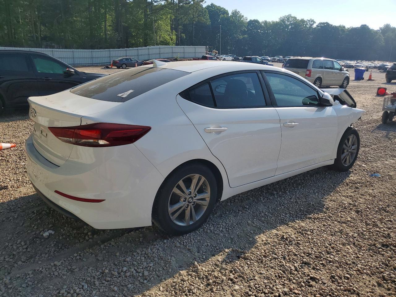 2017 Hyundai Elantra Se - Фото 3