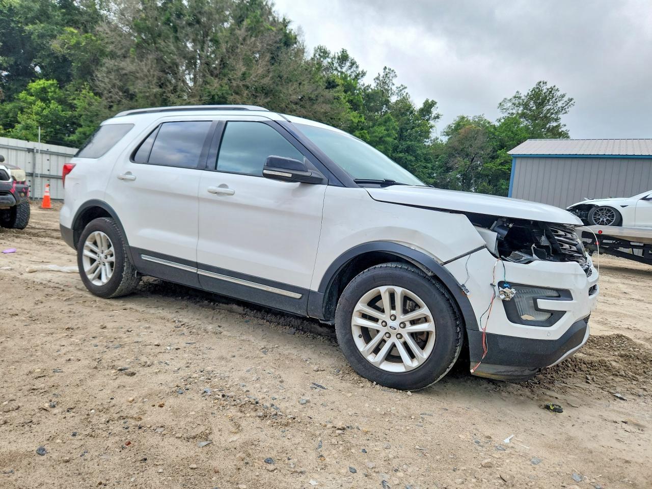 2017 Ford Explorer Xlt - Фото 4