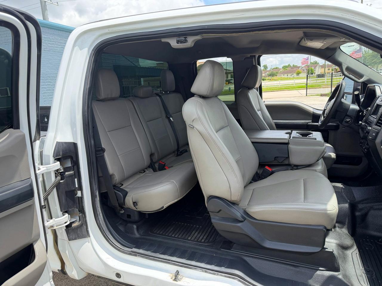 2022 Ford F250 Super Duty - Фото 6