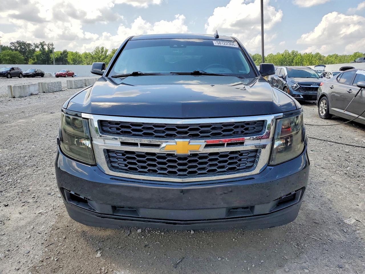 2019 Chevrolet Suburban C1500 Lt - Image 5