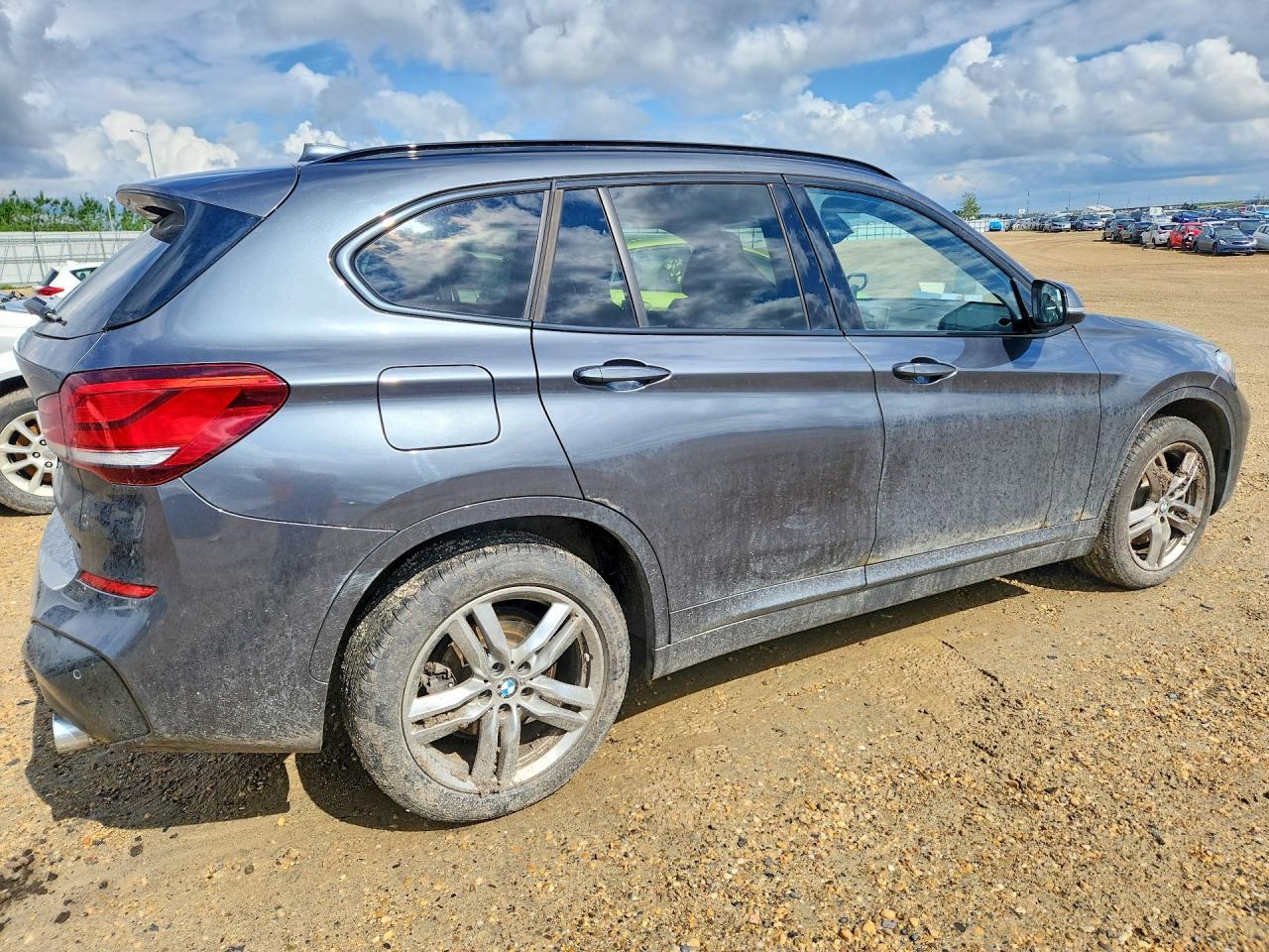 2021 BMW X1 xDrive28I - Фото 3