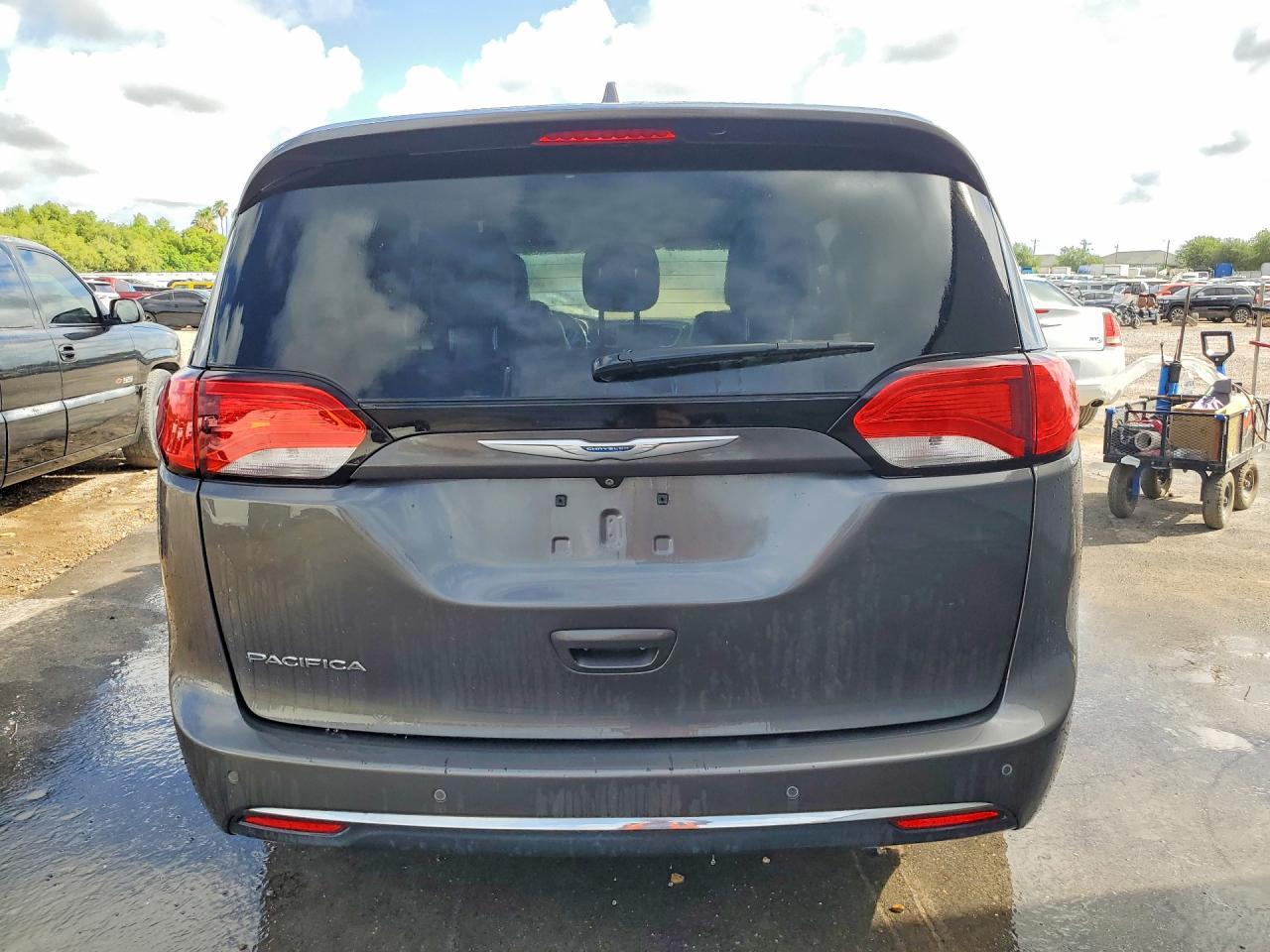 2017 Chrysler Pacifica Touring L - Фото 6