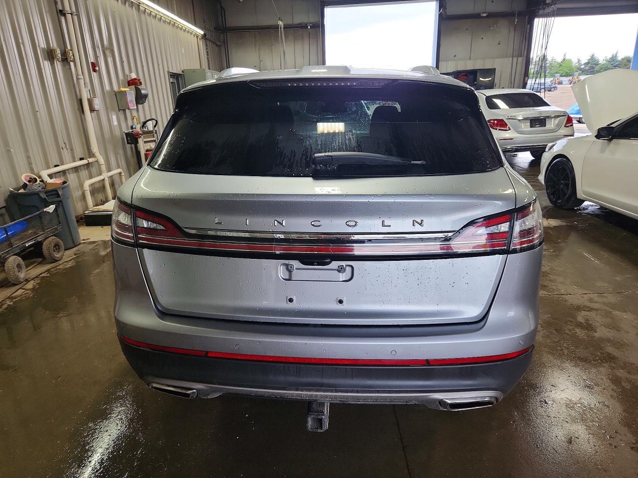 2022 Lincoln Nautilus - Image 6