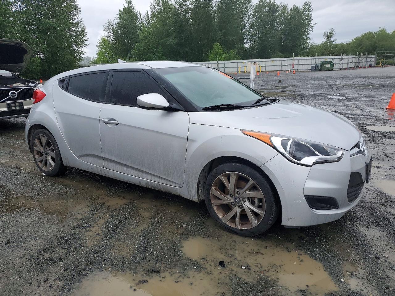2016 Hyundai Veloster Base - Фото 4