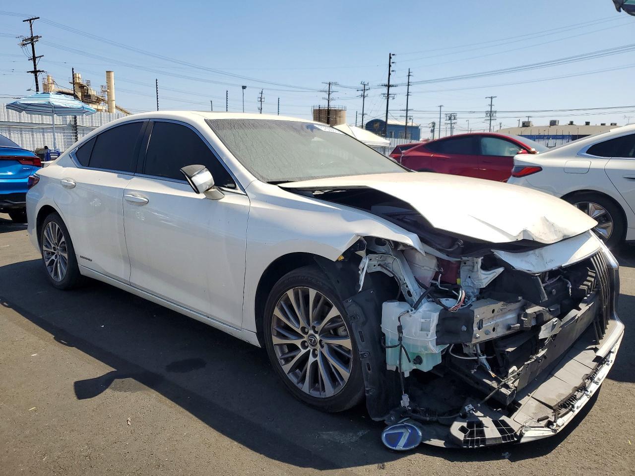 2020 Lexus Es 300H - Фото 4