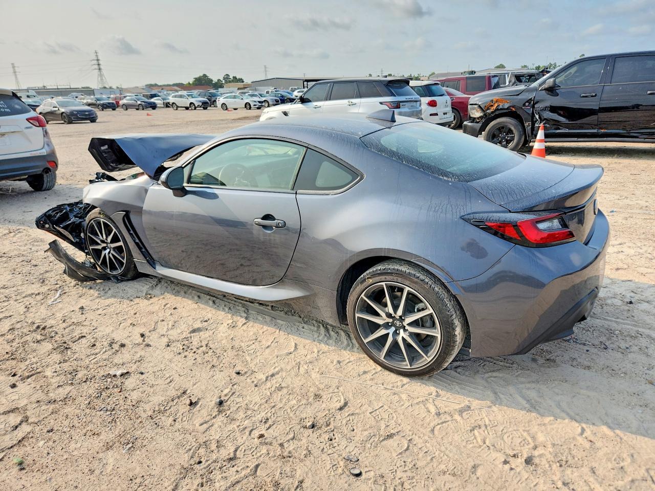 2024 Toyota Gr86 - Image 2