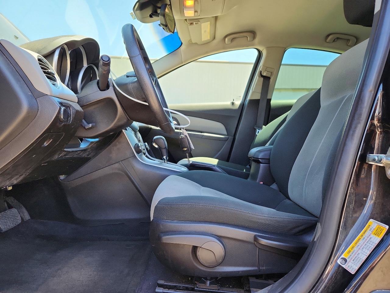 2011 Chevrolet Cruze Ls - Image 7