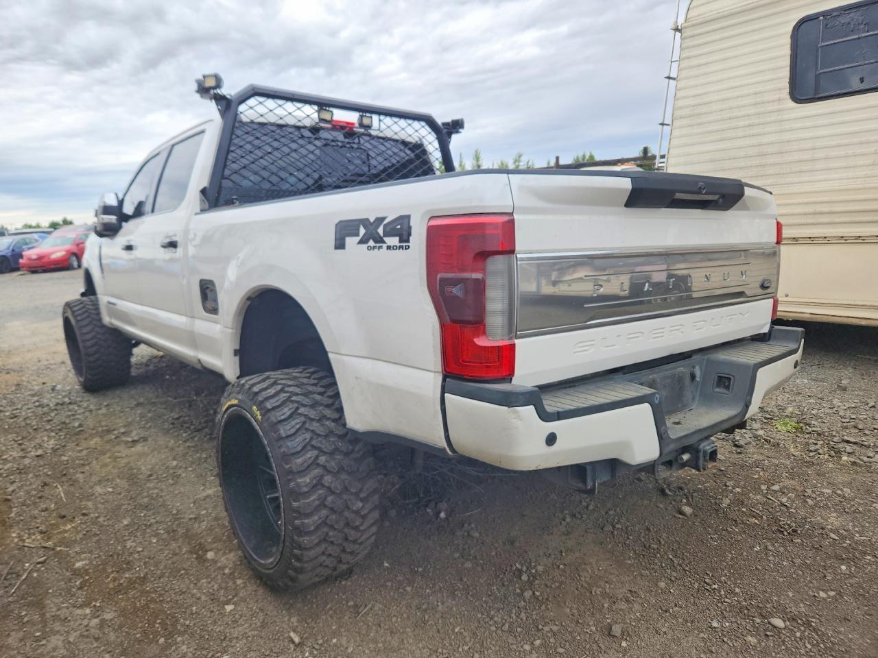 2017 Ford F350 Super Duty - Фото 2