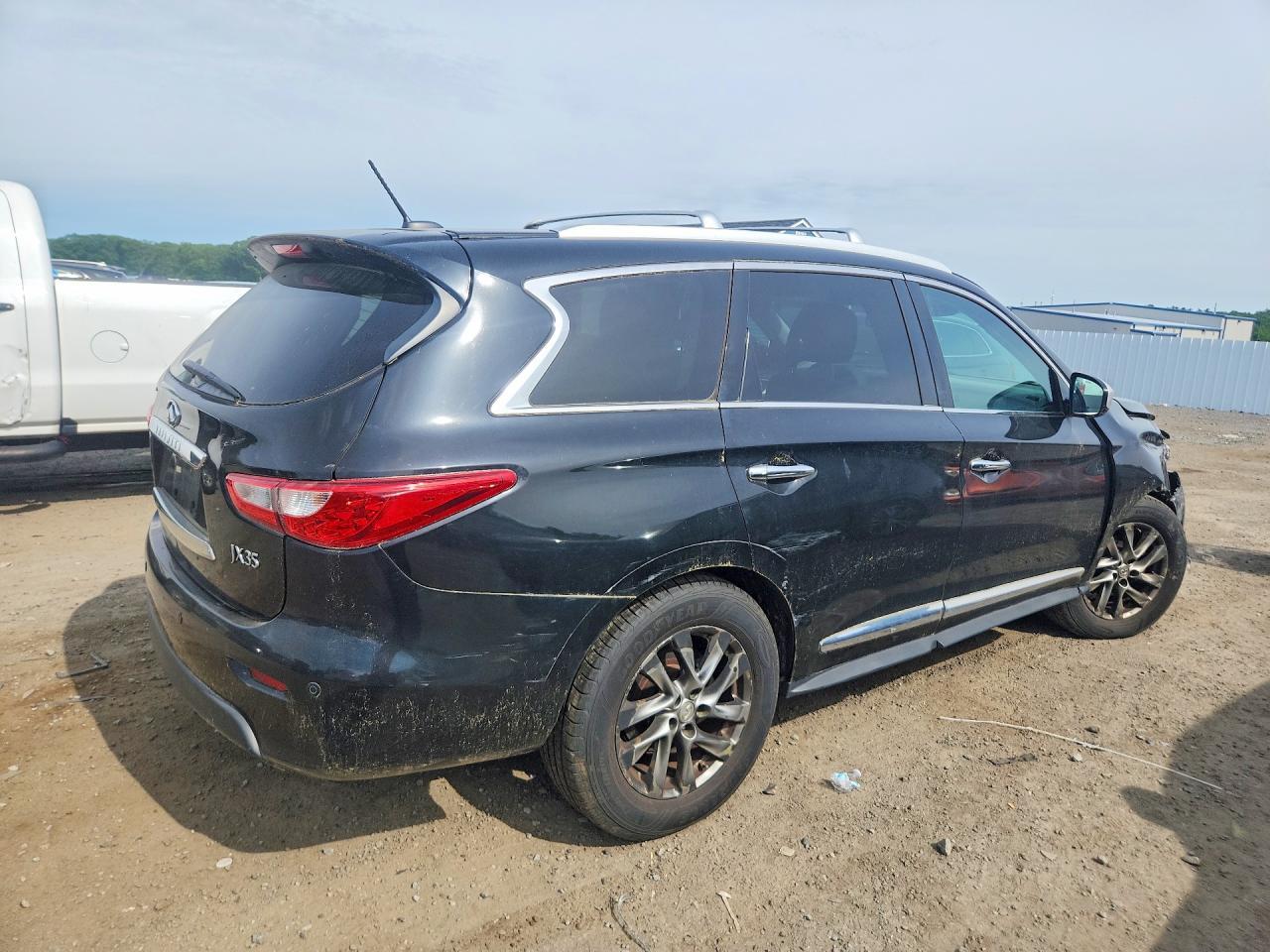 2013 Infiniti Jx35 Base - Image 3