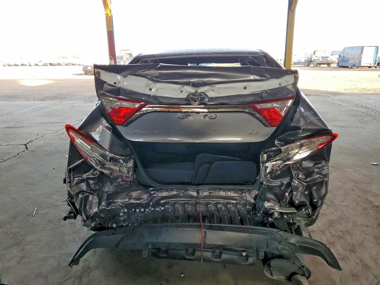 2015 Toyota Camry Se - Фото 6