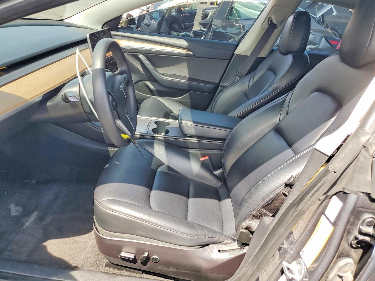 2022 Tesla Model 3 - Фото 7