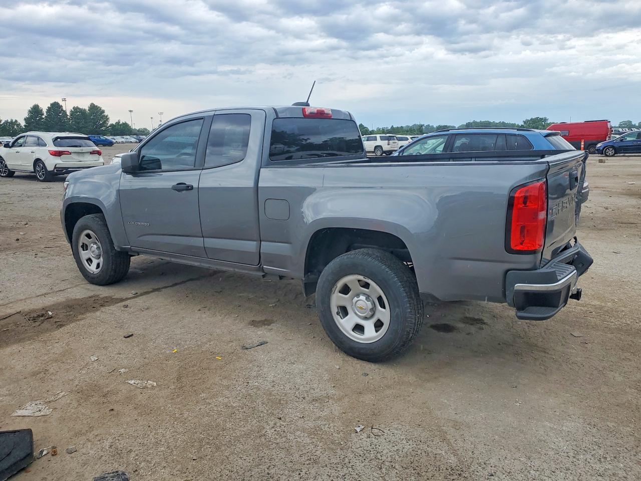 2021 Chevrolet Colorado - Фото 2