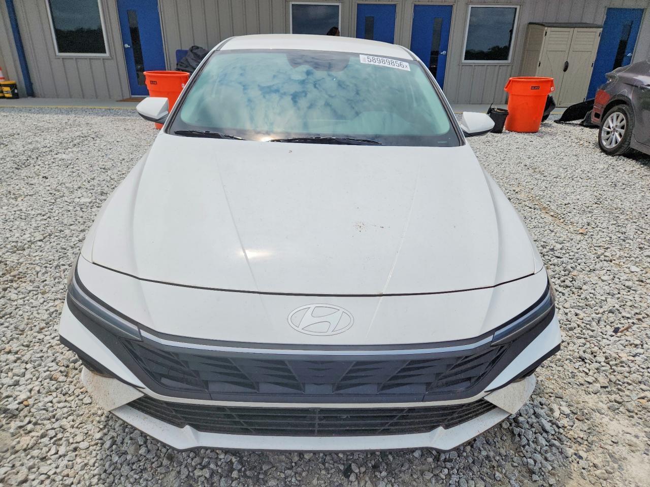 2025 Hyundai Elantra Se - Image 5