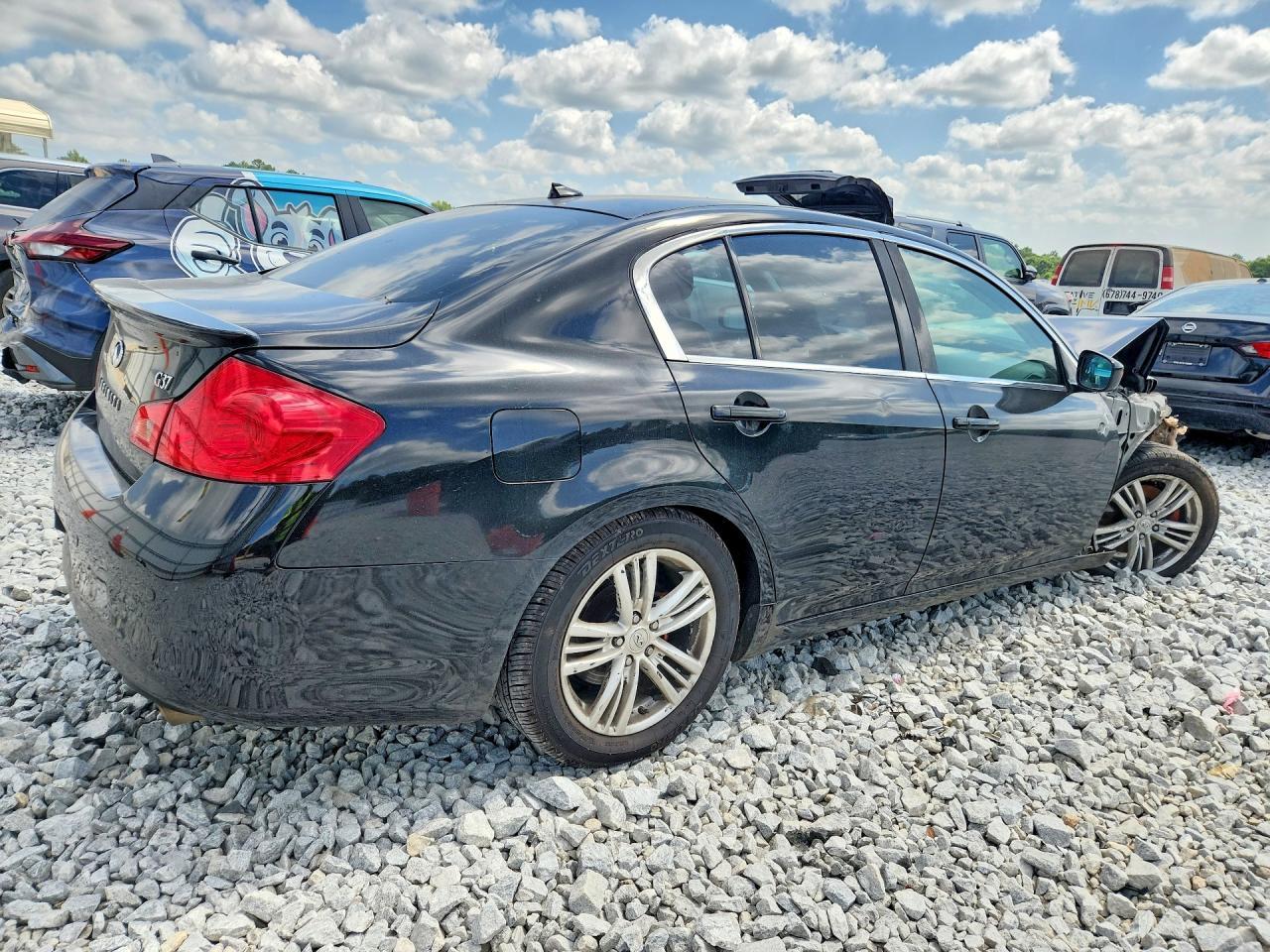 2010 Infiniti G37 Sedan Base - Фото 3