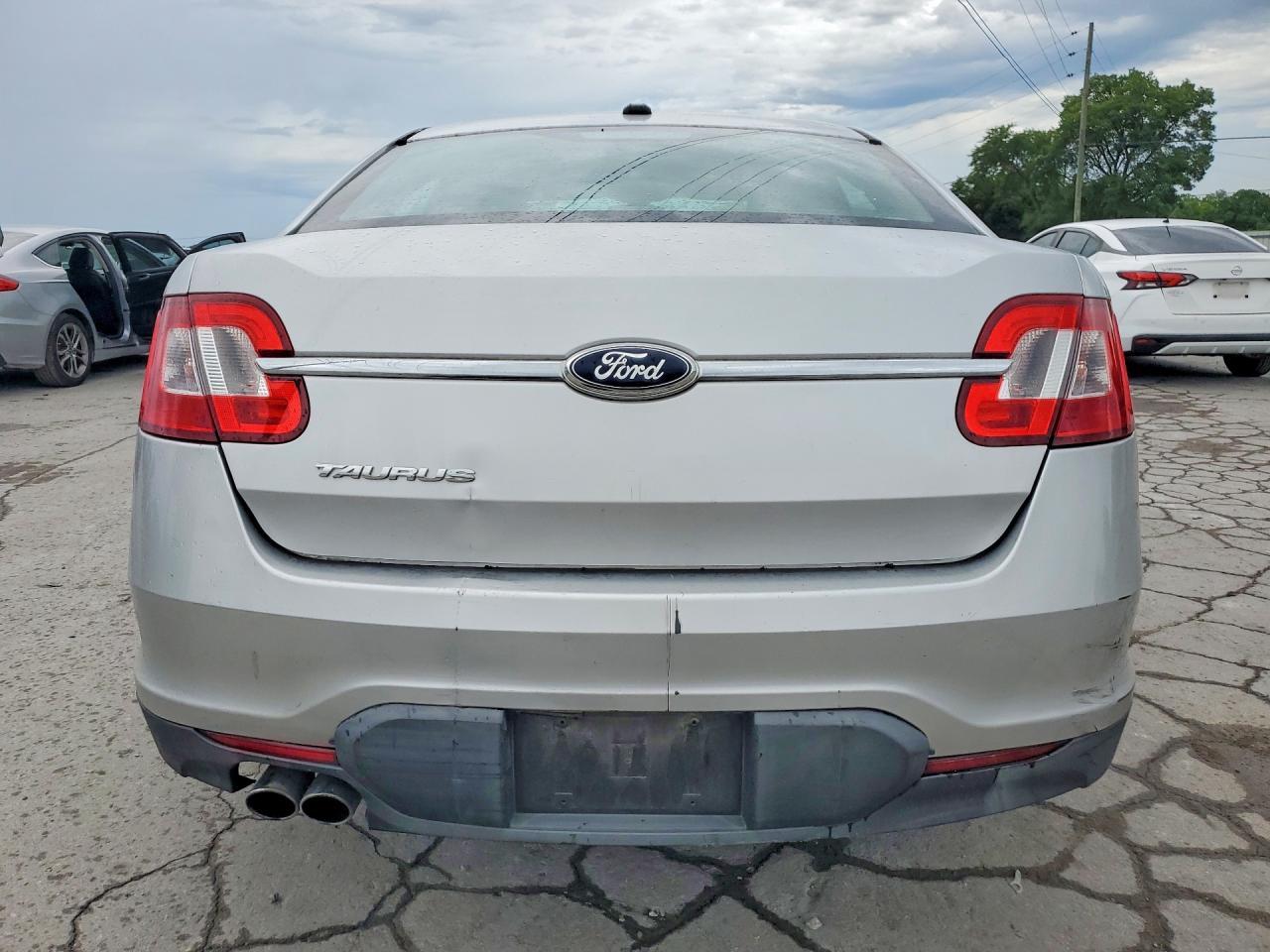 2011 Ford Taurus Se - Image 6