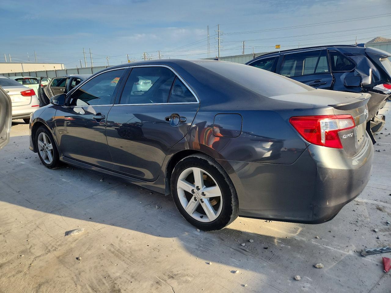 2012 Toyota Camry Se - Фото 2