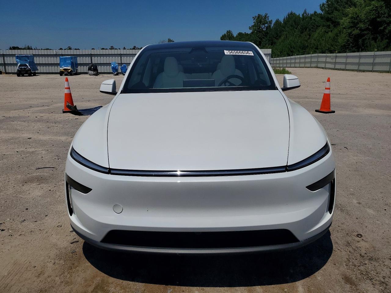 2026 Tesla Model Y - Фото 5